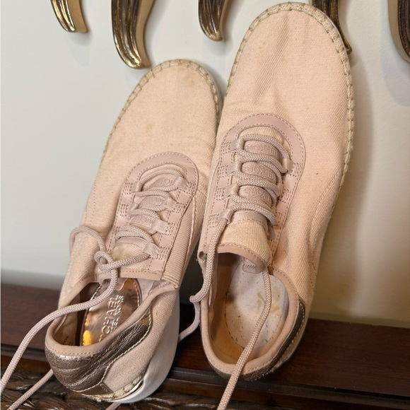 Michael Kors Woman's Finch Lace Up Optic/Ivory - Picture 7 of 12